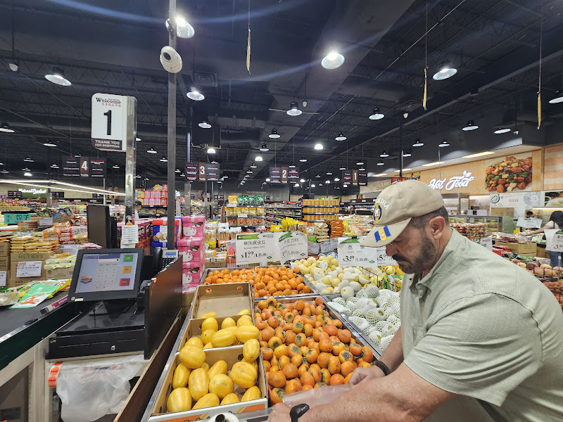 Welcome Food Center 3