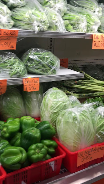 Dong Khanh Market 2