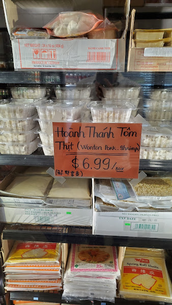 Dong Khanh Market 5