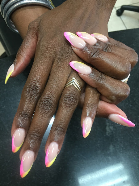 N & T Nails 2