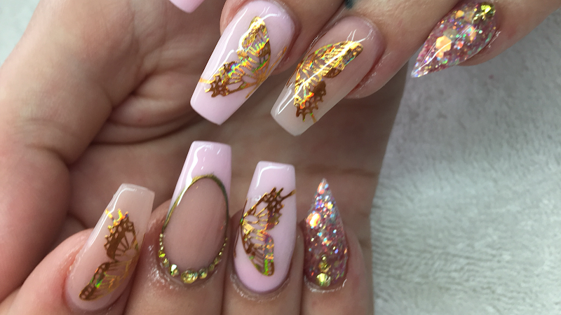 Hollywood Salon Spa