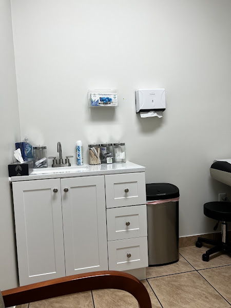 Mai Medical Clinic: Minh Mai, MD 2