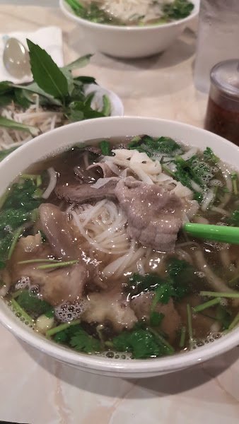 Pho Ve Dem Restaurant 2