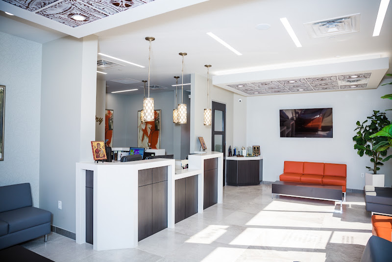 Lakewood Dentistry: Zaina Timmons-Farah, DDS 2