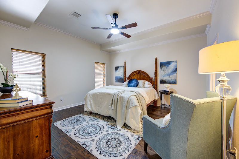 LN Insurance Agency & Real Estate Lynn Nguyen 2