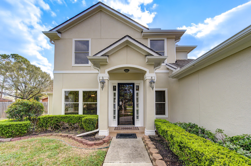 LN Insurance Agency & Real Estate Lynn Nguyen 5