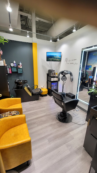 LJ Hair Studio 3