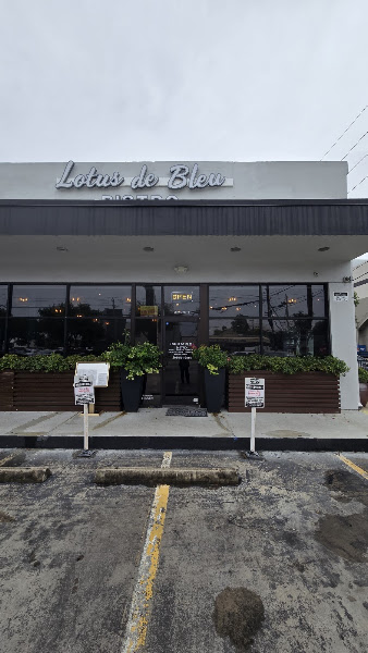 Lotus de Bleu Bistro 3