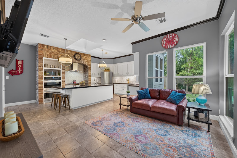 Cesar Espinoza Realtor/ Equity Houston 3