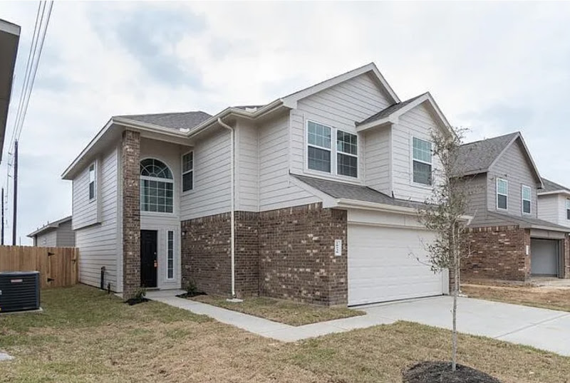 Ivette Fuentes, REALTOR - Nan & Company Properties 3