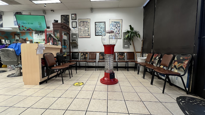 Q Salon 1 3