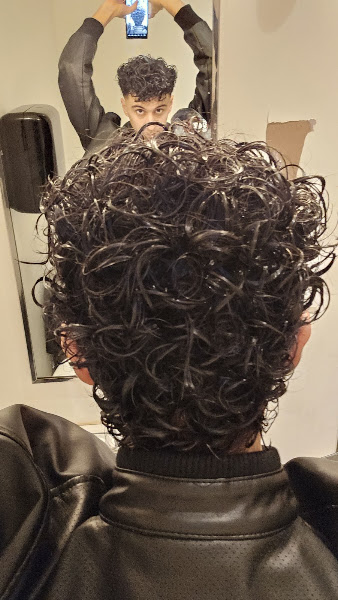 Q Salon 1 4
