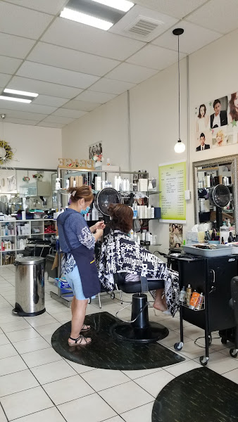 Green Hair Salon 3