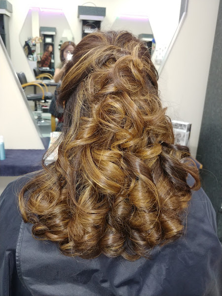 L T Hair Studio