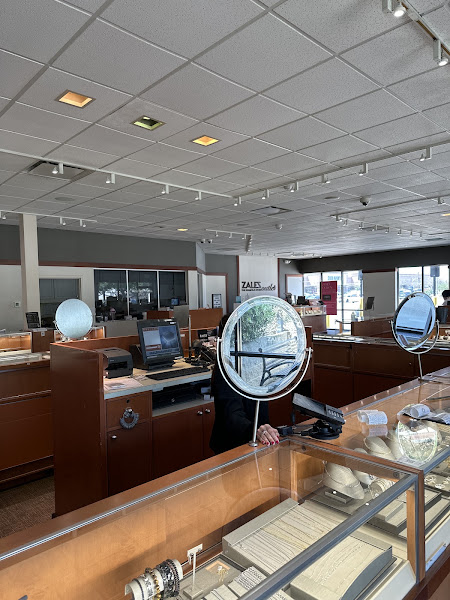 Zales Outlet 2