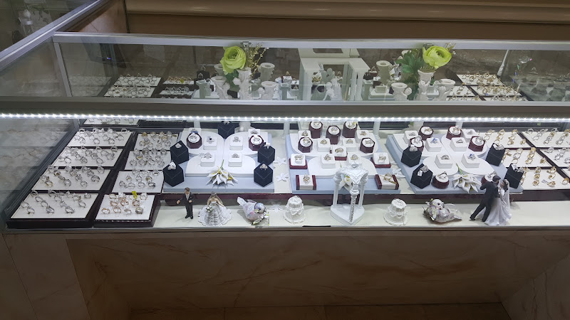 Premier Jewelers Hoang Vi 5
