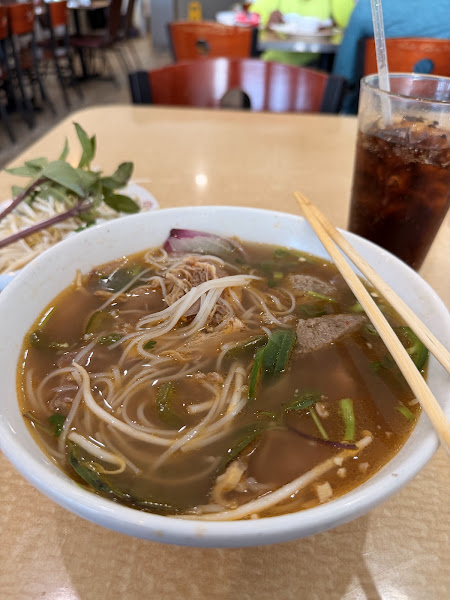 Phở Băng Restaurant 4