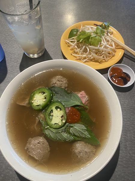Phở Pasteur 4