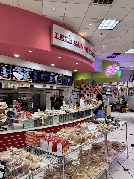 LEE'S Sandwiches