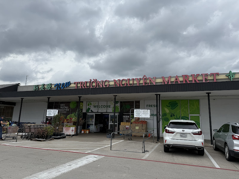 New Truong Nguyen Market