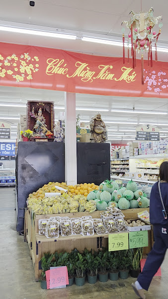 New Truong Nguyen Market 2