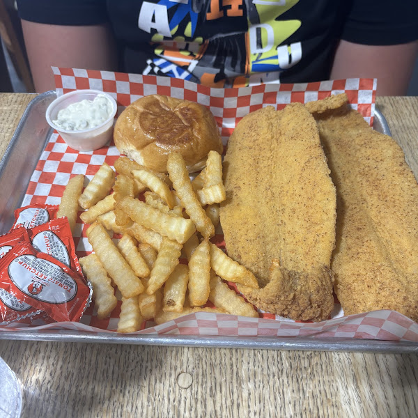 JJ’s cafe garland 4