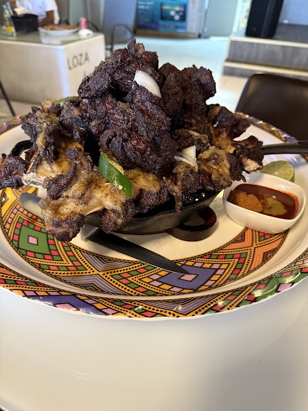 LOZA LOUNGE Ethiopian and Eritrean restaurant and bar 3