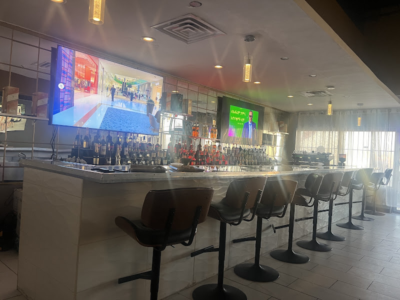 LOZA LOUNGE Ethiopian and Eritrean restaurant and bar 4