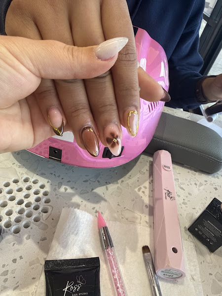 Ross Nail Studio 4