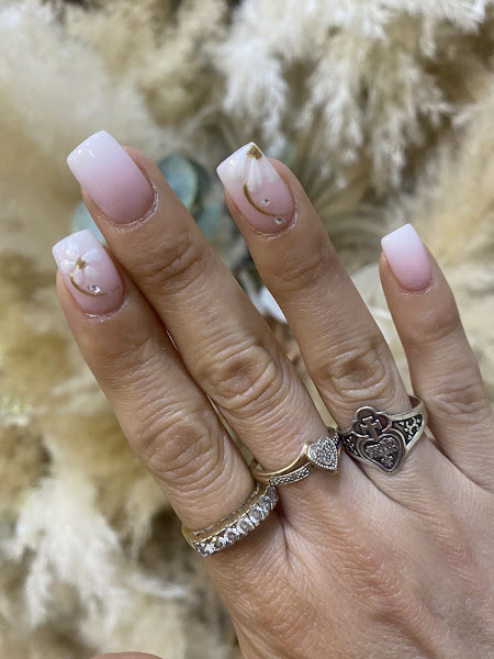 Classy Nail Bar 2