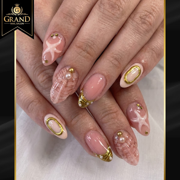Grand Nail Salon 3