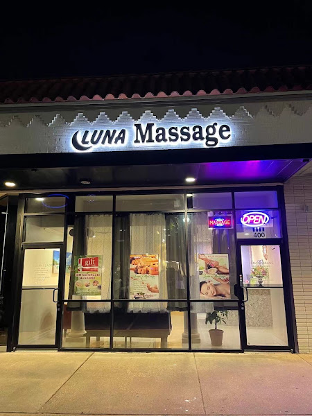 Luna Massage 4