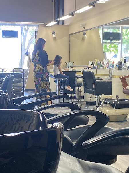 La Hair Studio 2