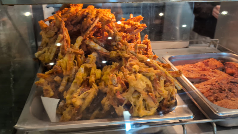 Tèo Bánh Mì Bánh Cuốn 1