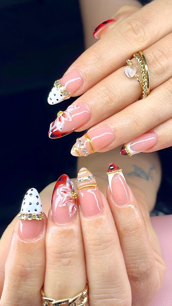 Roma Salon - Unisex Salon, Hair Dye, nails & Eyebrows 1