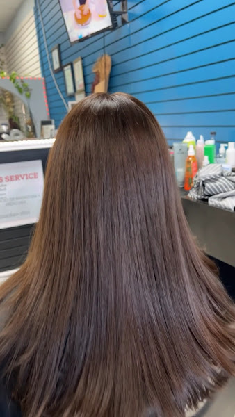 Roma Salon - Unisex Salon, Hair Dye, nails & Eyebrows 2