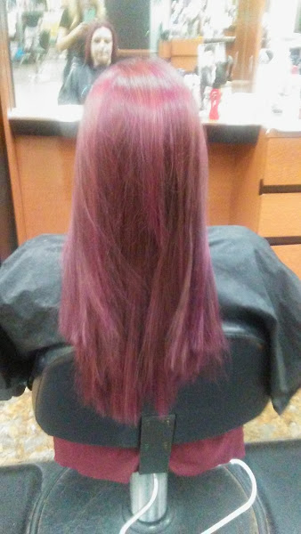 Salon D'Lorian 3