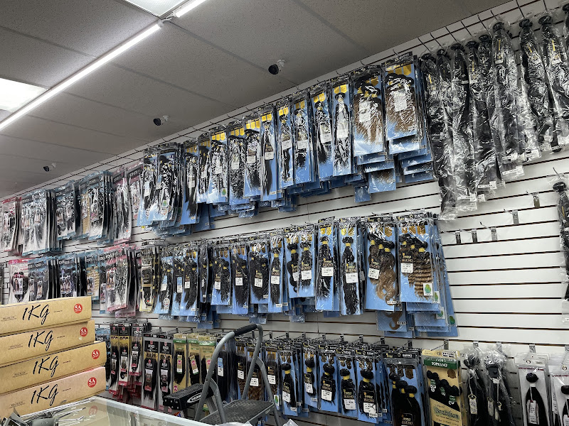 Helen3 beauty supply garland 2