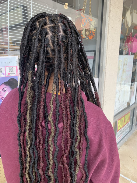 Vee Beauty Supply & Hair Braiding 4