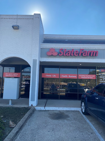 Yesenia Alvarez - State Farm Insurance Agent 3