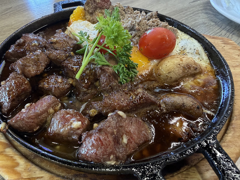 Sip Restaurant & Coffee 4