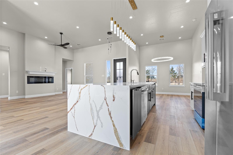 Lam Dinh, REALTOR | Realty Firm Global - Strategic Realty Group 4
