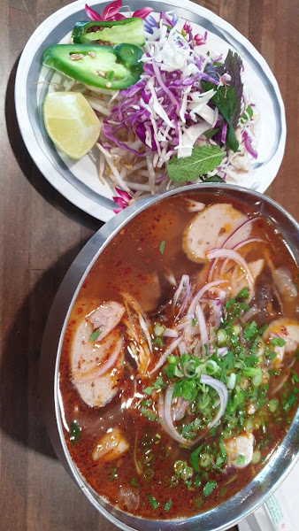 Ba Le Vietnamese Restaurant 2