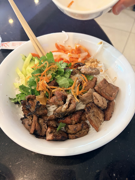 Pho Hung Restaurant 3