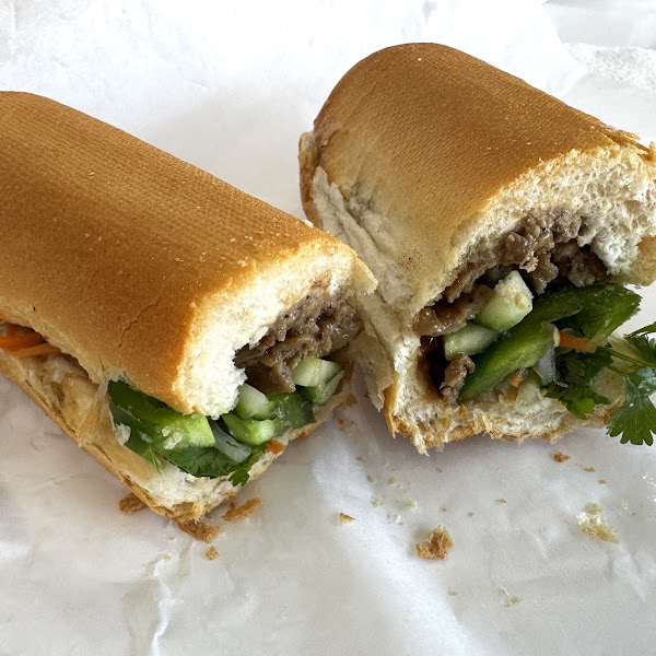 Lò Bánh Mì French Bakery 2