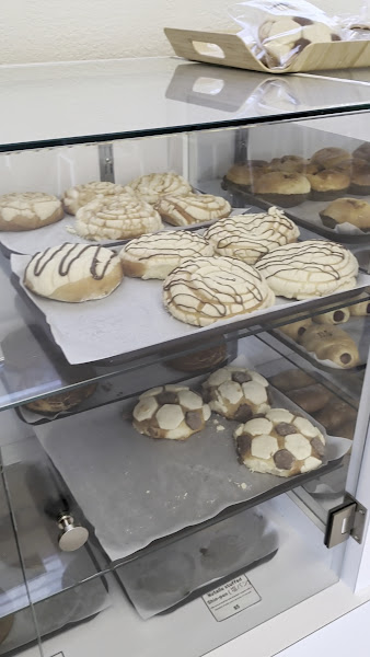 Pan Pan Bakery & Cafe 2