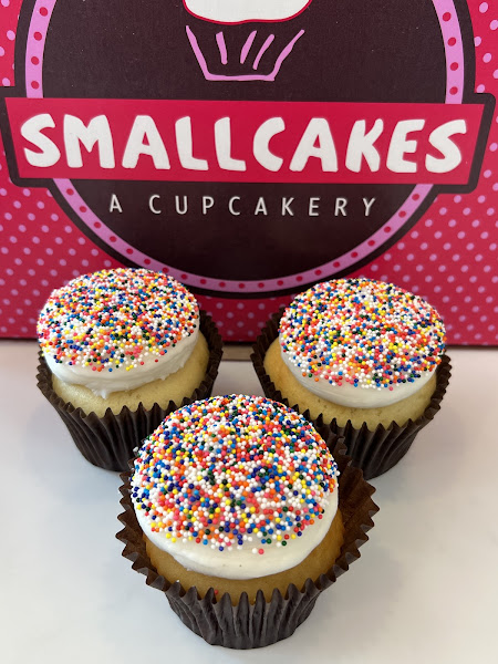 Smallcakes Cupcakery and Creamery 4