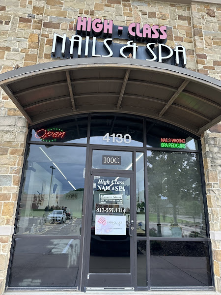 High Class Nails & Spa 2