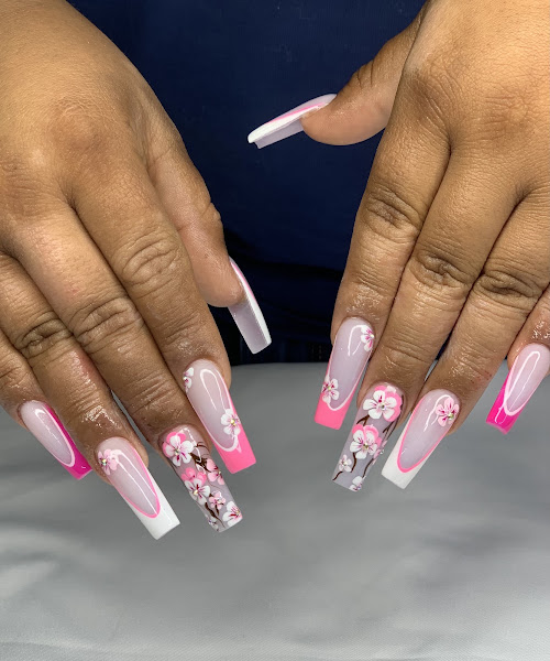 Studio Nails
