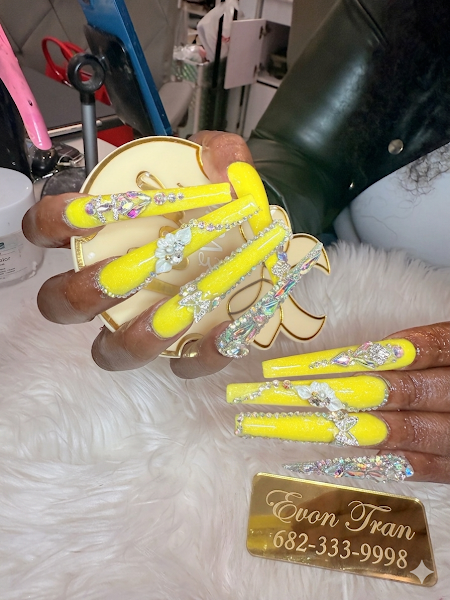 Evon Nails Arts 4